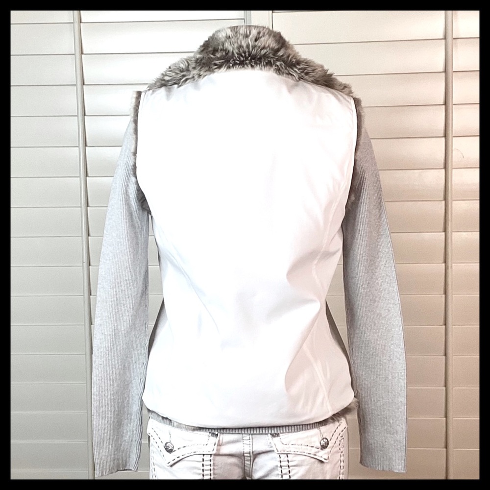 KRISIN BLAKE Reversible Faux Fur Vest - Picture 7 of 12